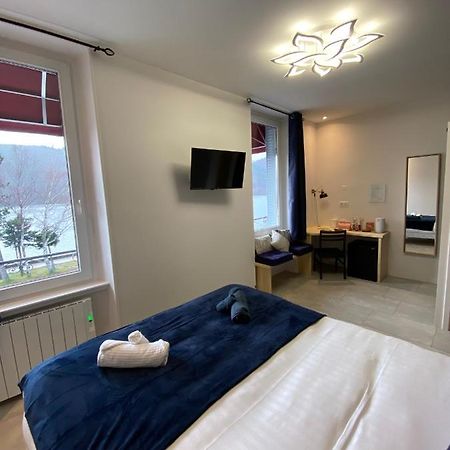 Hotel La Bonne Hotesse Шамбон-сюр-Лак Екстериор снимка