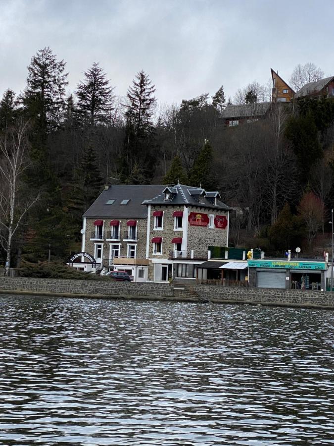 Hotel La Bonne Hotesse Шамбон-сюр-Лак Екстериор снимка