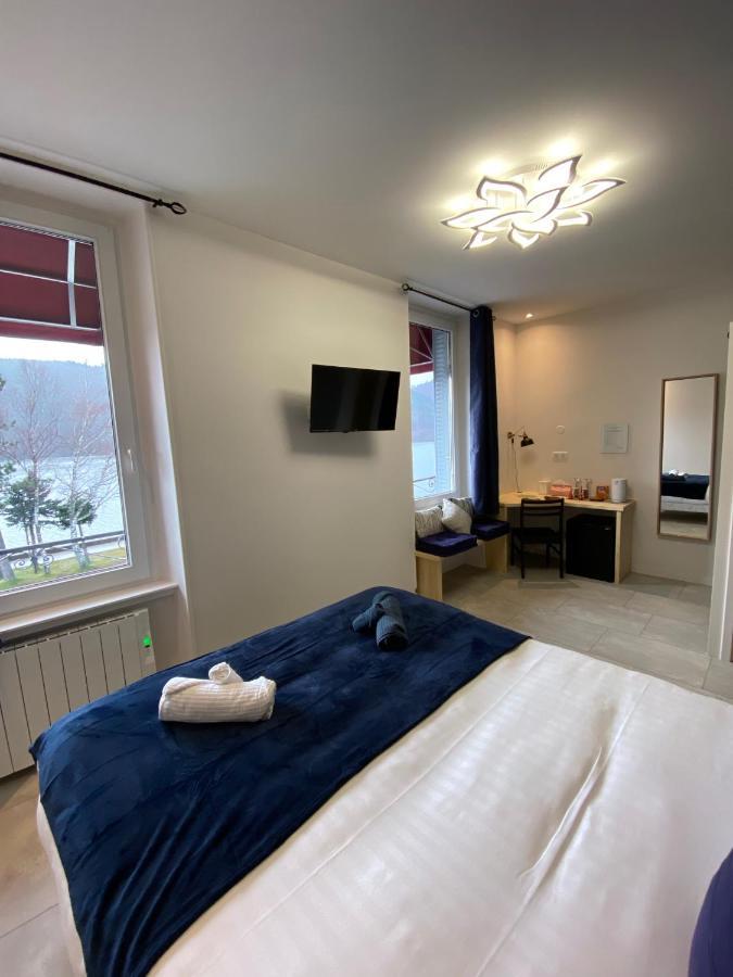 Hotel La Bonne Hotesse Шамбон-сюр-Лак Екстериор снимка